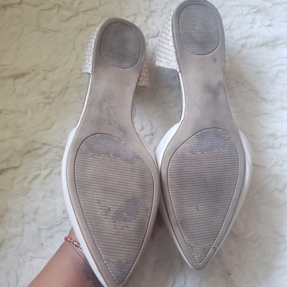 Apt. 9 D’Orsay Flats Bone and Beige with Basketweave & a Touch of Gold Size 9 - Picture 7 of 7